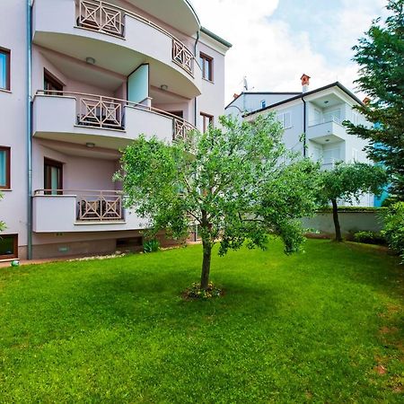Apartments And Rooms Camaiore 로비니 외부 사진