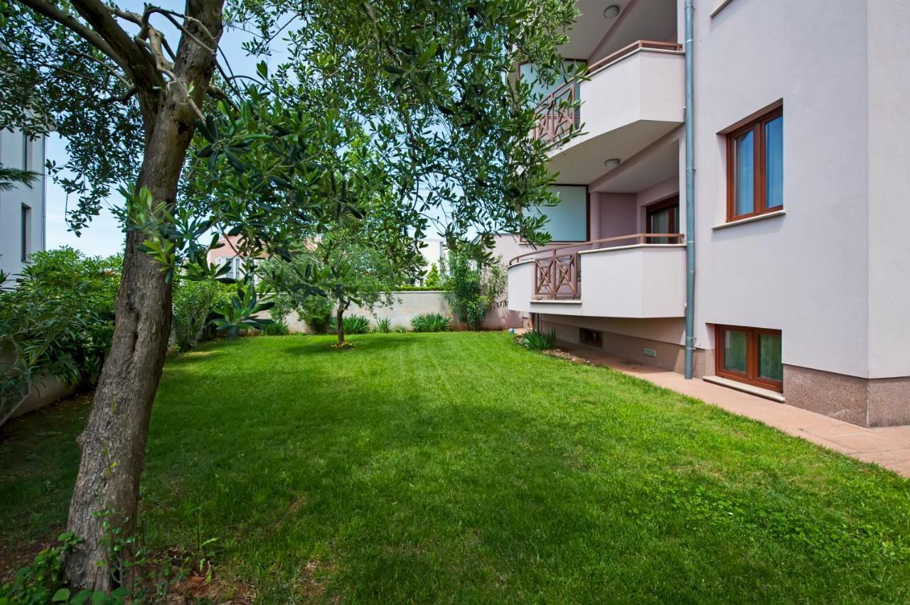 Apartments And Rooms Camaiore 로비니 외부 사진