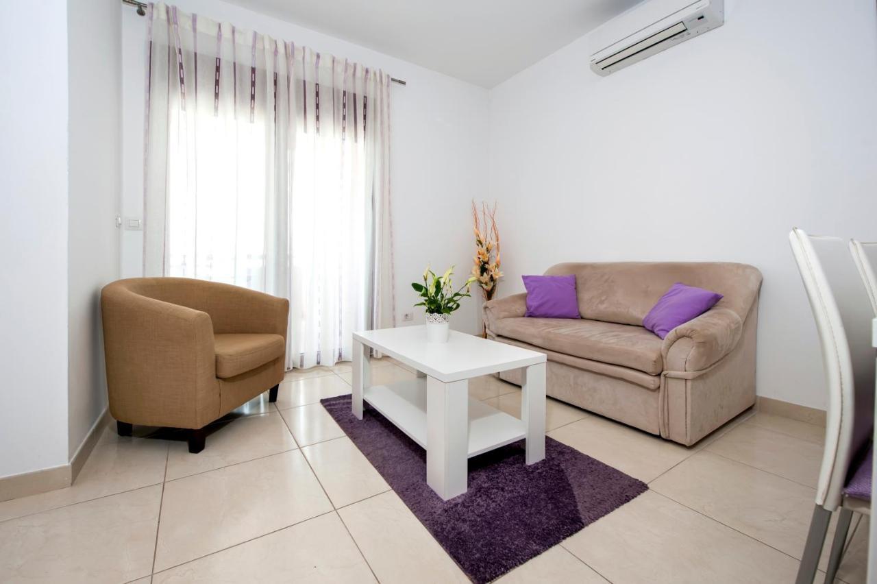 Apartments And Rooms Camaiore 로비니 외부 사진