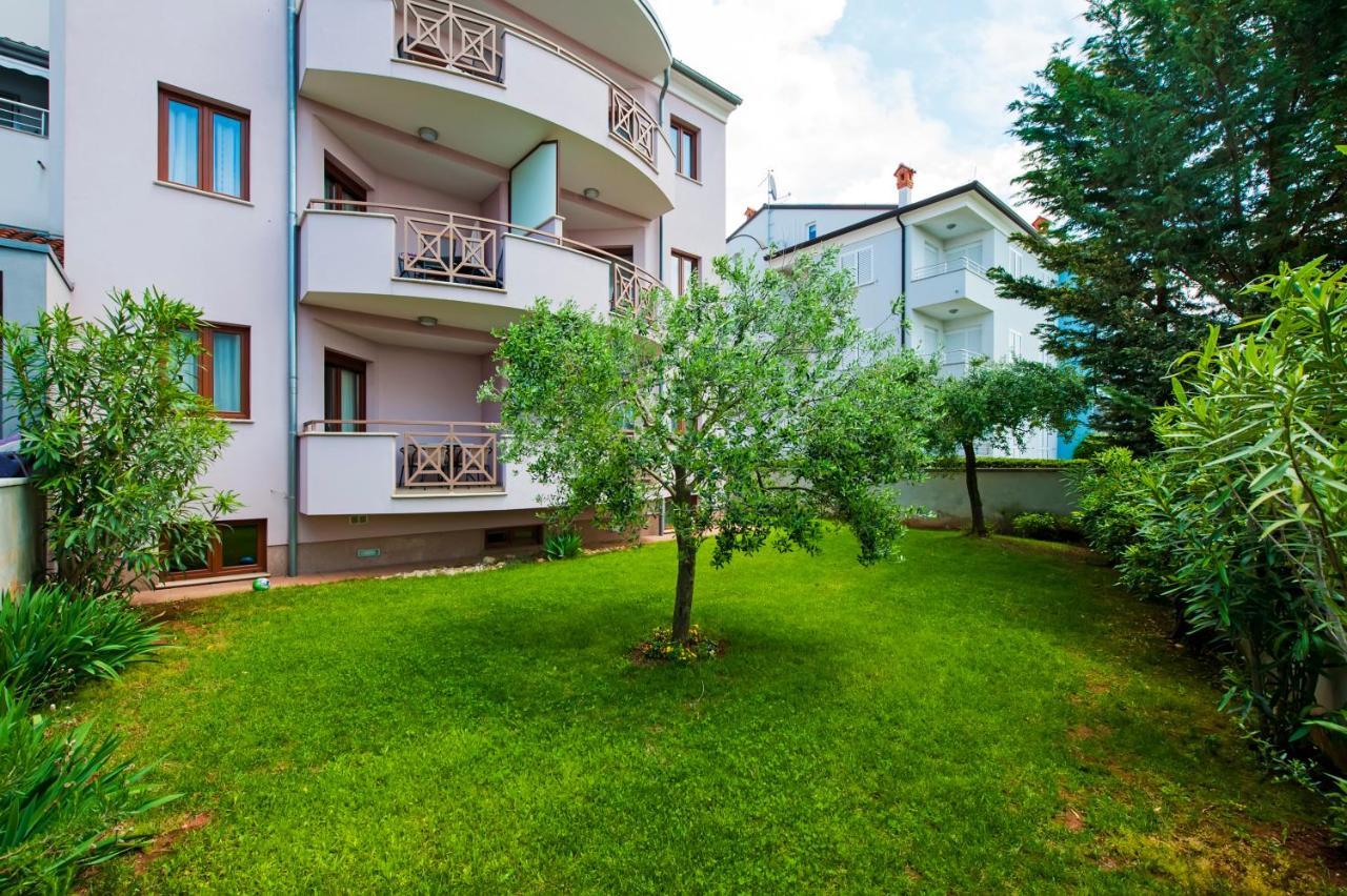 Apartments And Rooms Camaiore 로비니 외부 사진