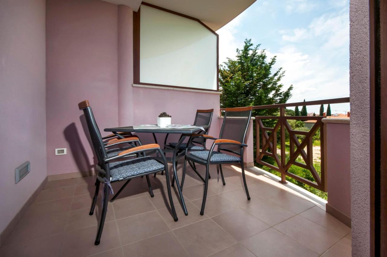 Apartments And Rooms Camaiore 로비니 외부 사진