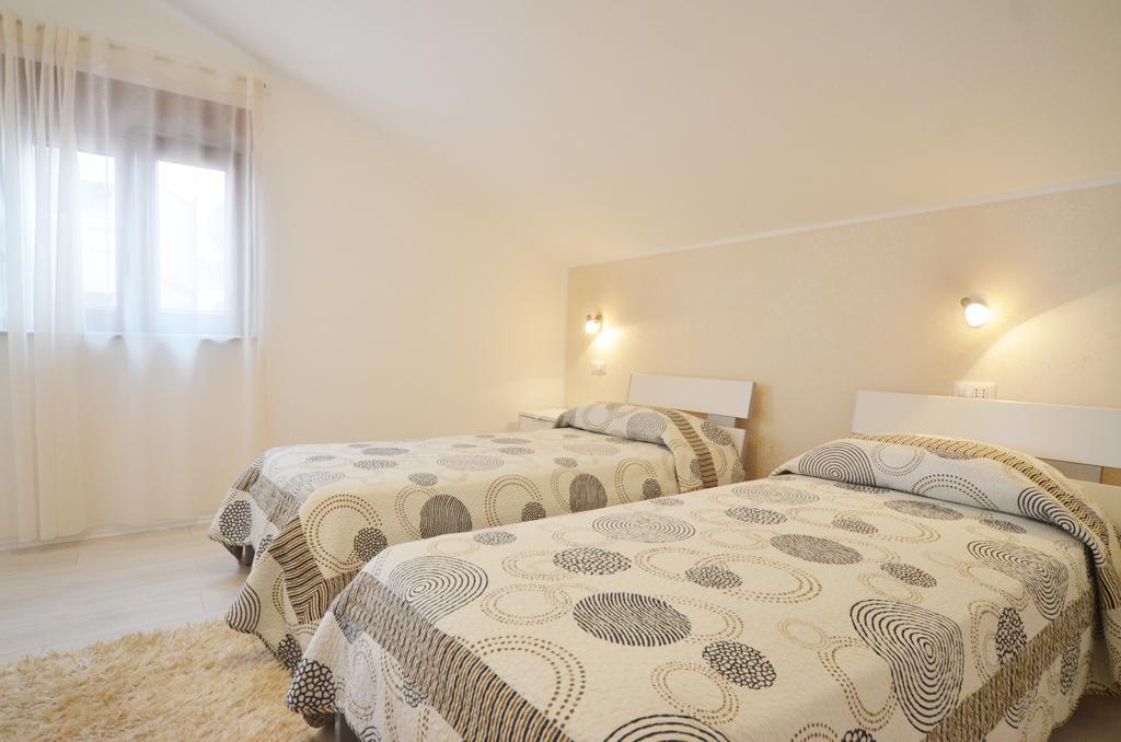 Apartments And Rooms Camaiore 로비니 외부 사진