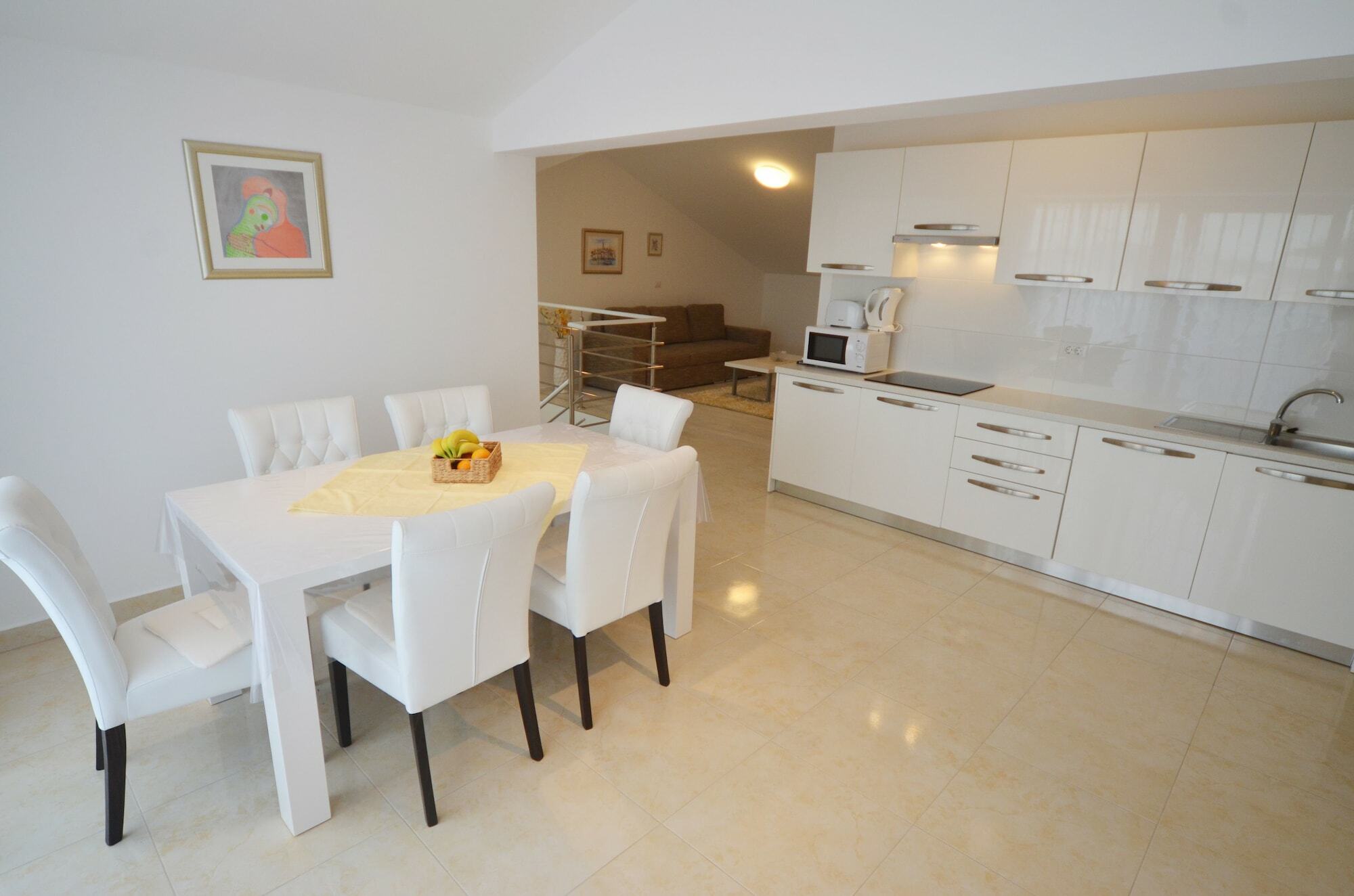 Apartments And Rooms Camaiore 로비니 외부 사진